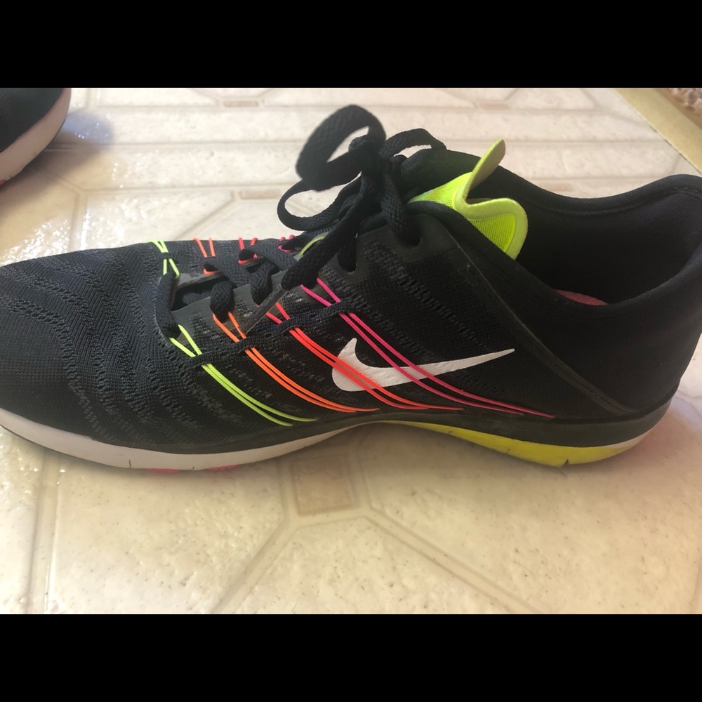 Nike Free TR 6 sneakers size 8